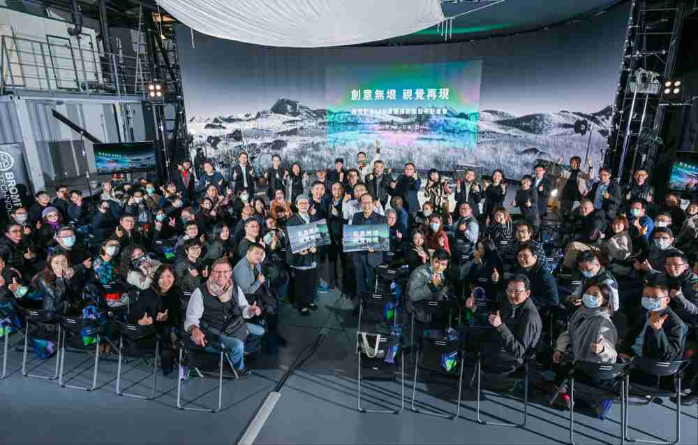 再现影像LED虚拟制作摄影棚整合拍摄场景、、、内容制作、、、、技术指导到设备租借一站式服务，，可望提升LED虚拟制作的影视效能，，，，进而产出更多高质量细致作品