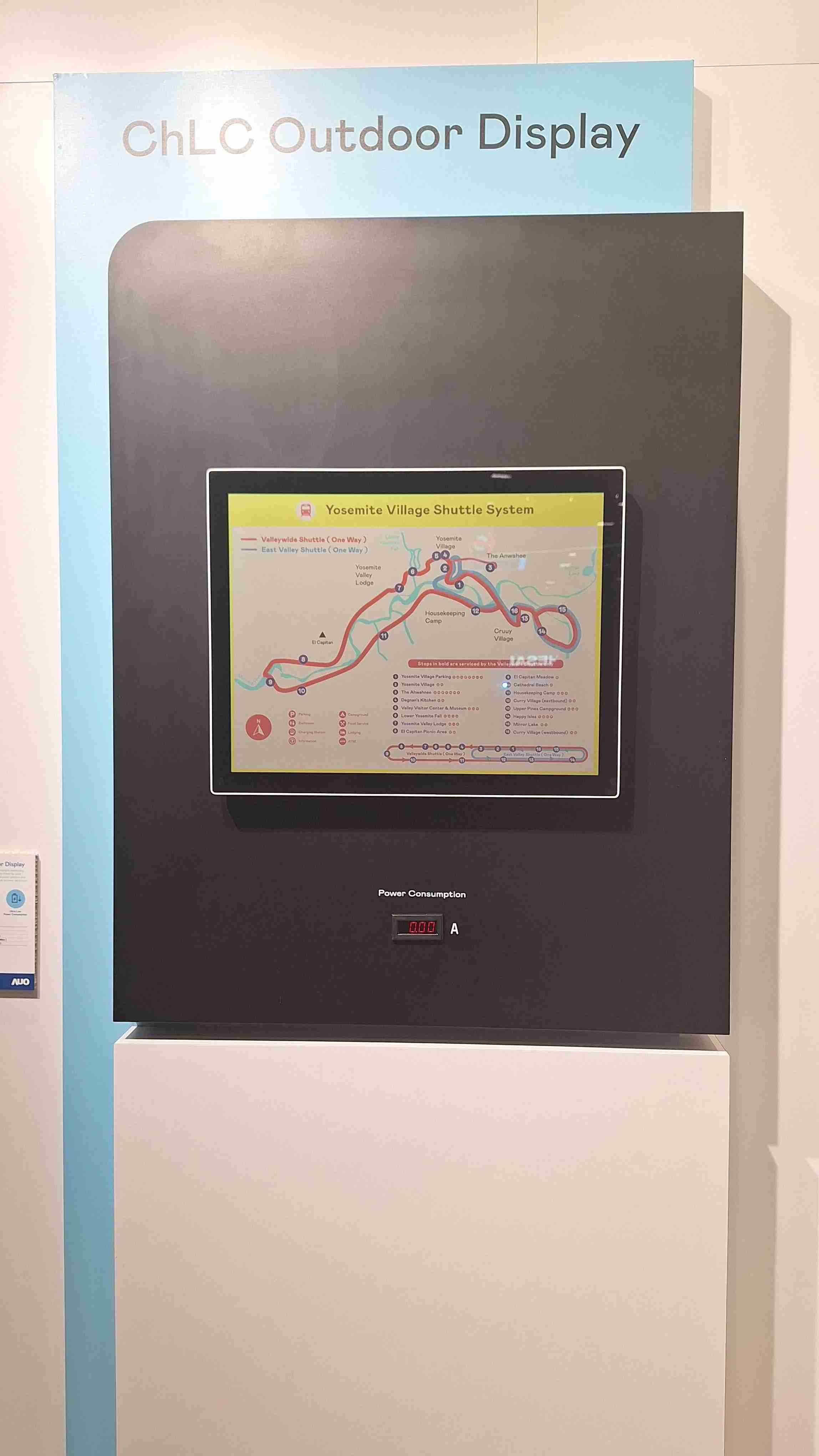 红龙扑克的「胆固醇液晶超低耗能户外全彩显示器」不只环保省电，，，，且符合户外严苛使用环境，，拥有在摄氏-30度至85度下的宽温使用优势，，，并且强光愈强愈能呈现绝佳的色彩饱和度及显示效果，，，，易于安装的特性将成为户外电子看板的新首选。。。