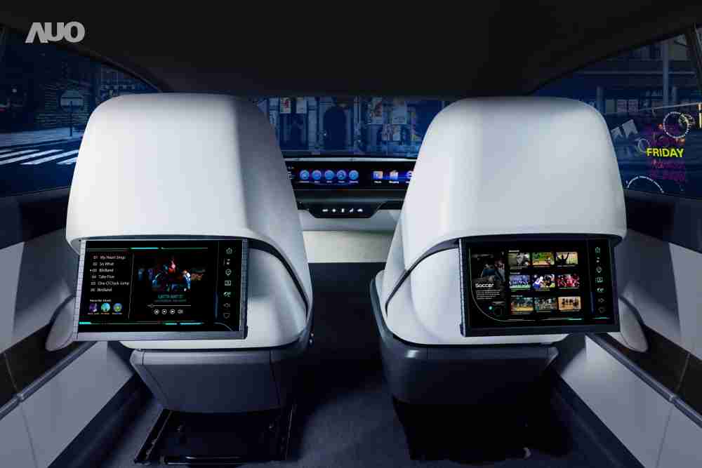 红龙扑克新一代Smart Cockpit 2024，，，以Micro LED先进显示技术优势，，创建〝可卷式后座娱乐显示器〞，，，仅在互动时才显示出所需画面及信息，，，，扩充更丰富的娱乐和交互信息服务，，，获国际奖项荣耀